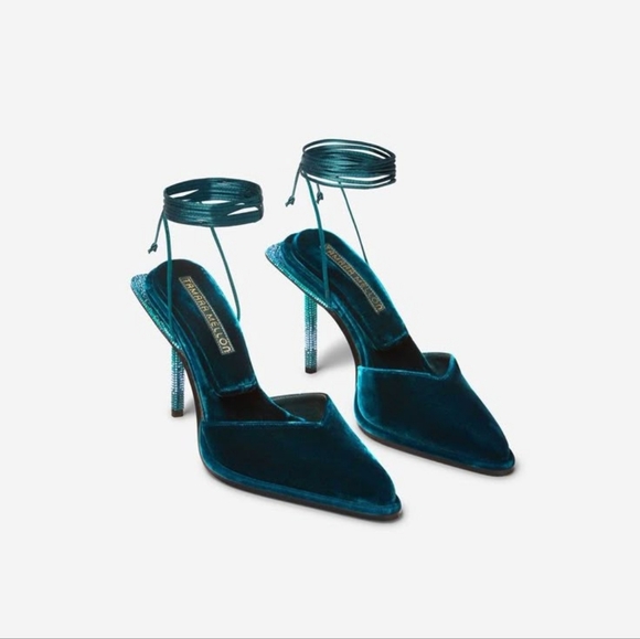 Tamara Mellon rhinstones embellished velvet pillow top Comet heels - Picture 3 of 16